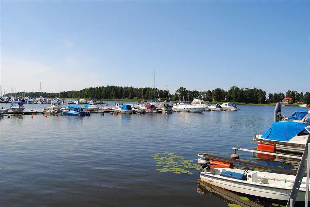 Krongarden Vandrarhem คริสตีเนอฮัมน์ ภายนอก รูปภาพ